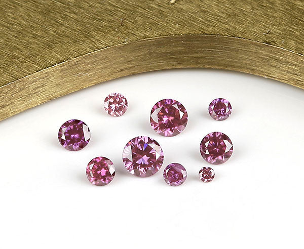 1 pinker Diamant Brillant (Magenta) 0,05 Karat