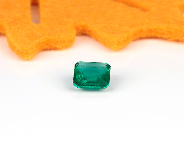 Smaragd 7 x 6,7 mm