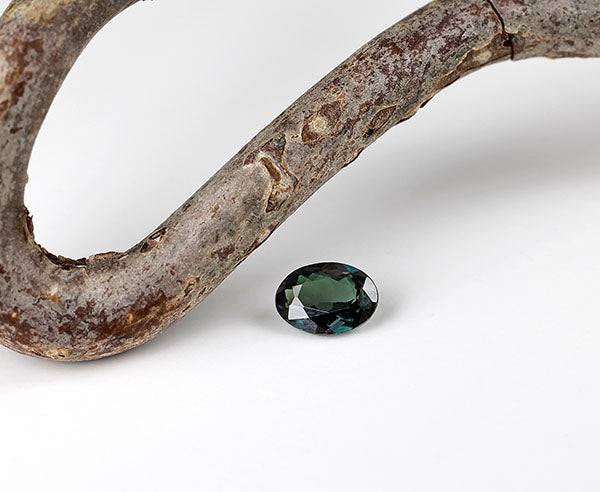 natürlicher Alexandrit mit Farbwechsel 4,75 x 3,46 mm mit Zertifikat