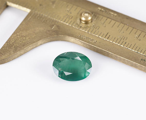 natürlicher Alexandrit mit Farbwechsel 12,5 x 9,6 mm