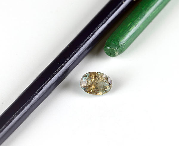 natürlicher Alexandrit mit Farbwechsel 5,1 x4,1 mm