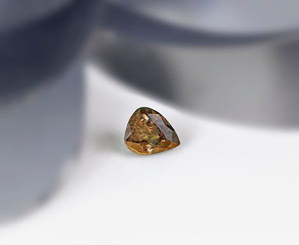 natürlicher Alexandrit mit Farbwechsel 6,3 x 5,0