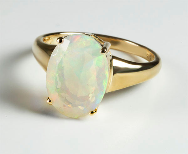 Ring mit Opal (Gelbgold 585)