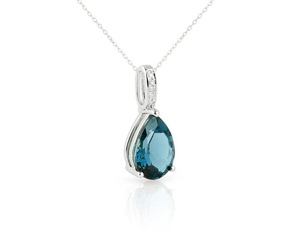 Collier mit Edeltopas LONDONBLUE im Tropfen-Schliff und Diamanten – 585er Weißgold