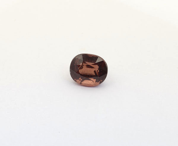 natürlicher Granat mit Farbwechsel 8,6 x 7,3 mm