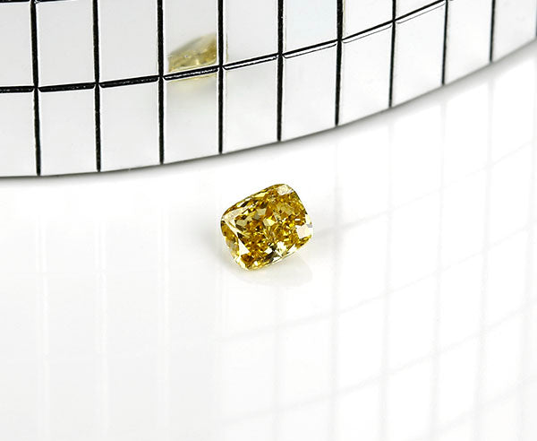 gelber Diamant (Natur) Pi 0,3 Karat