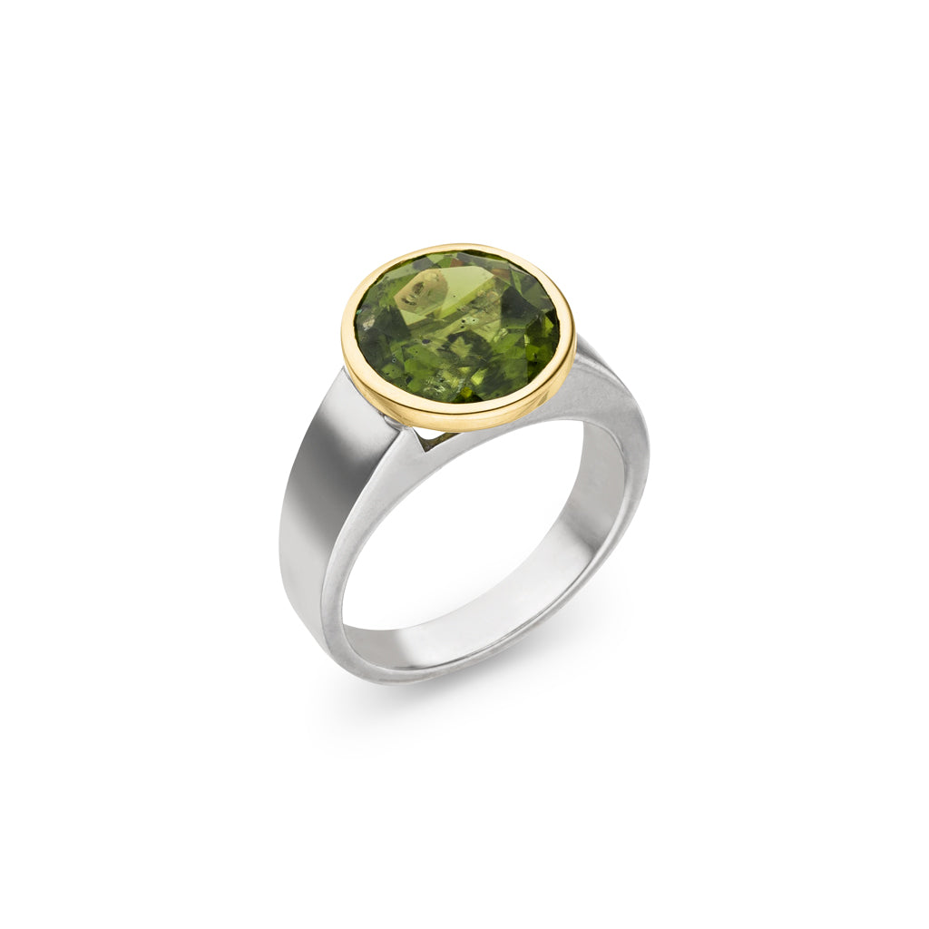 Silberring Peridot 11,5 mm in Goldfassung – Skielka Designschmuck