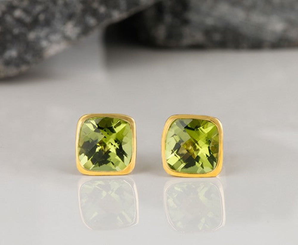 Peridot Ohrstecker 6 mm (Gelbgold 585)