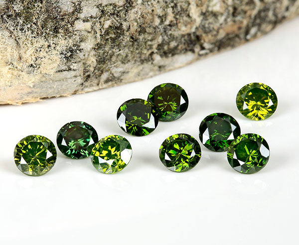1 grüner Diamant Brillant (Forest Green) 0,1 Karat