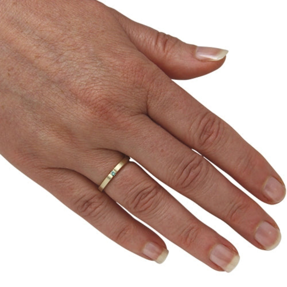 Gold Ring mit natürlichem Alexandrit 2,0 mm (Gelbgold 585) mit intensivem Farbwechsel